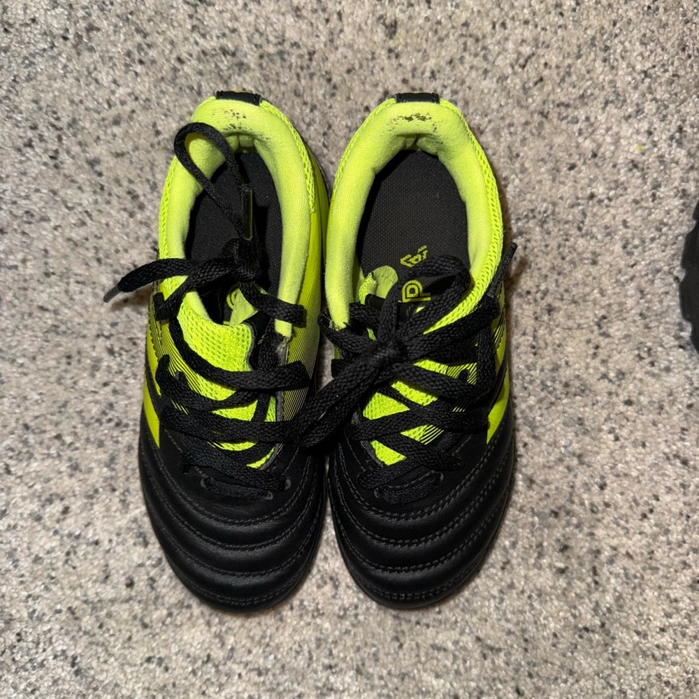 Adidas Copa 19.3 Turf Boots Ps/Gs Boys-Turf Shoes size 11 - like new